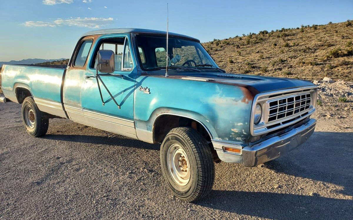 Dodge-Ram-2500-1976-2