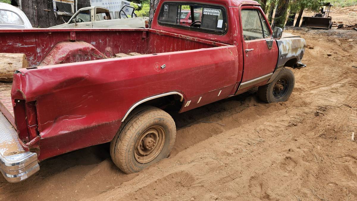 Dodge-Ram-3500-diesel-1990-2