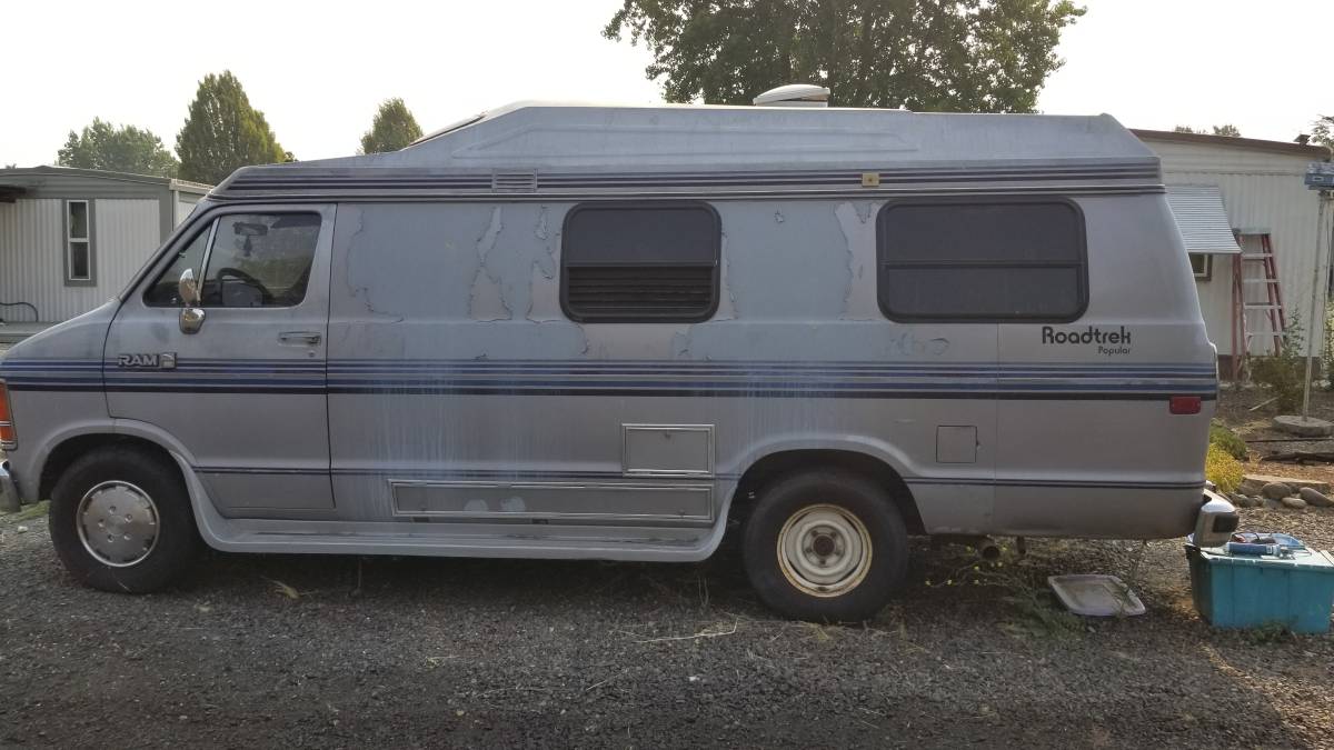 Dodge-Ram-van-b250-1989-22