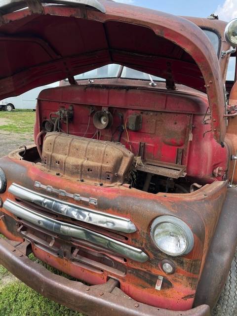 Dodge-Truck-1947-5