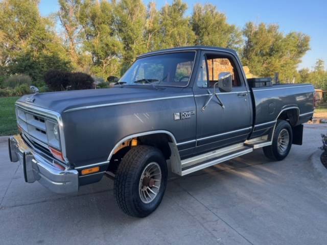 Dodge-W-series-power-150-job-rated-1987-4