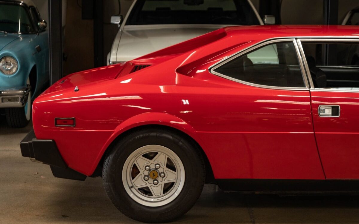 Ferrari-308-DINO-GT4-1975-1