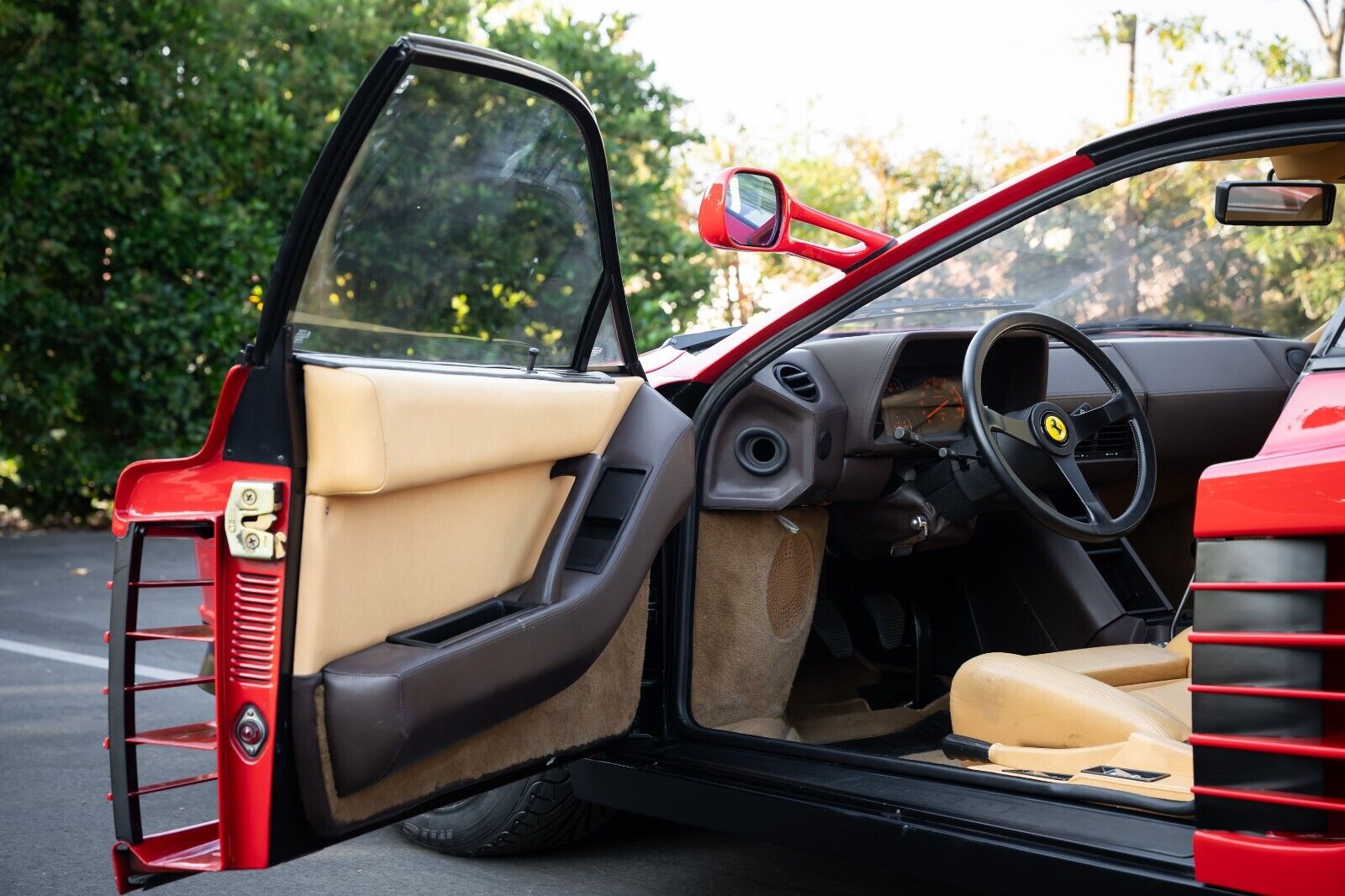 Ferrari-Testarossa-Coupe-1986-18