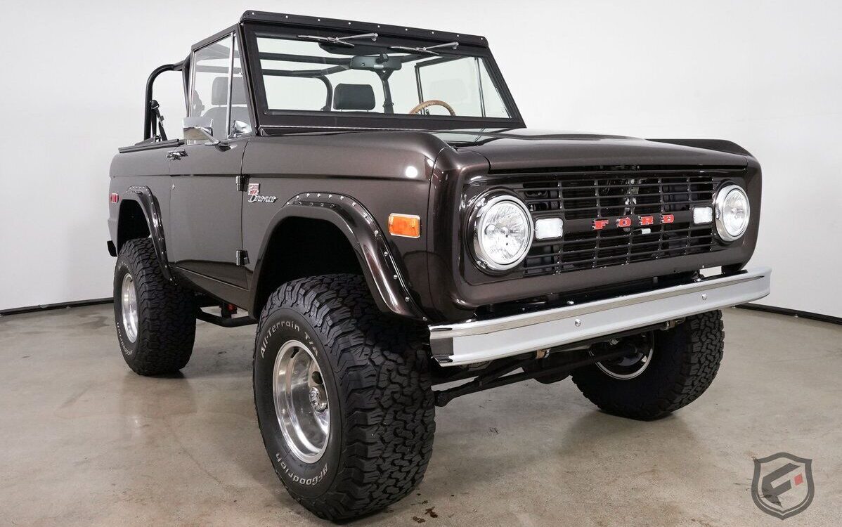 Ford-BRONCO-CUSTOM-HAND-BUILT-SUV-1968-1