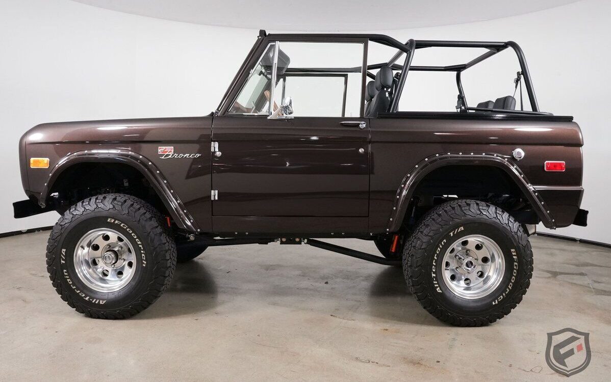 Ford-BRONCO-CUSTOM-HAND-BUILT-SUV-1968-5