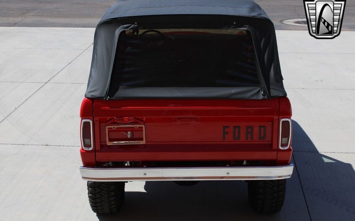 Ford-Bronco-1969-11