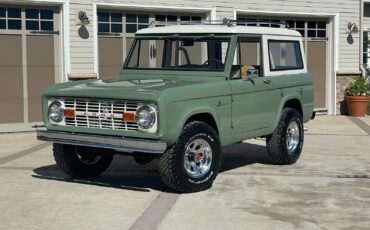 Ford-Bronco-1973-10