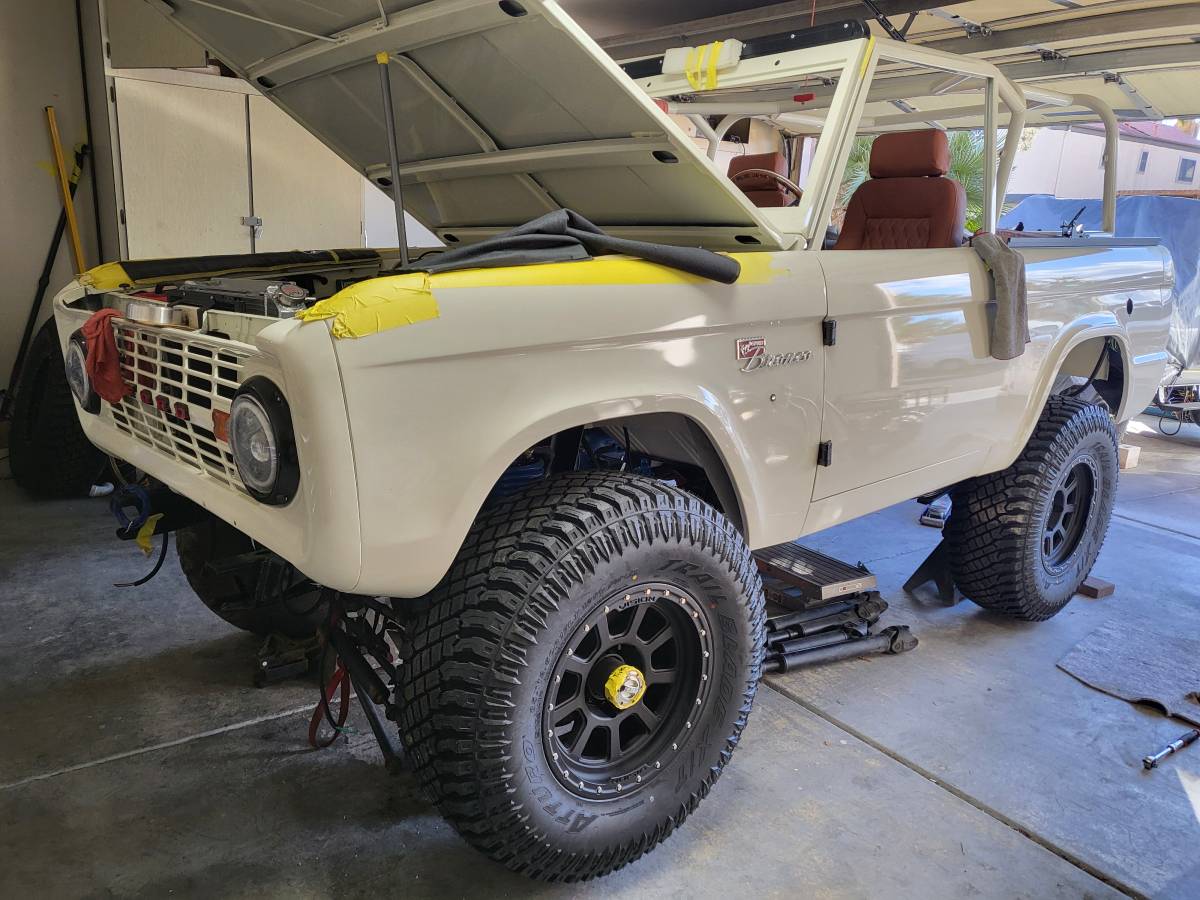 Ford-Bronco-1973