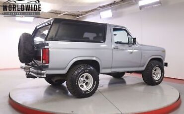 Ford-Bronco-1985-4