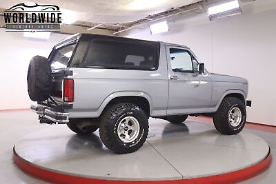 Ford-Bronco-1985-4