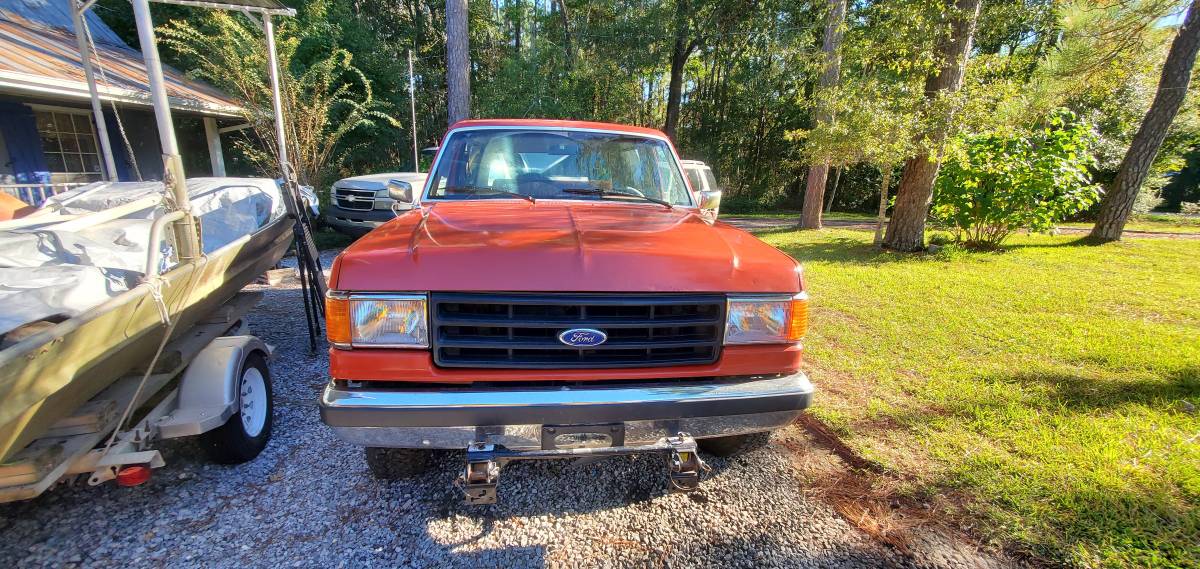 Ford-Bronco-1987-1