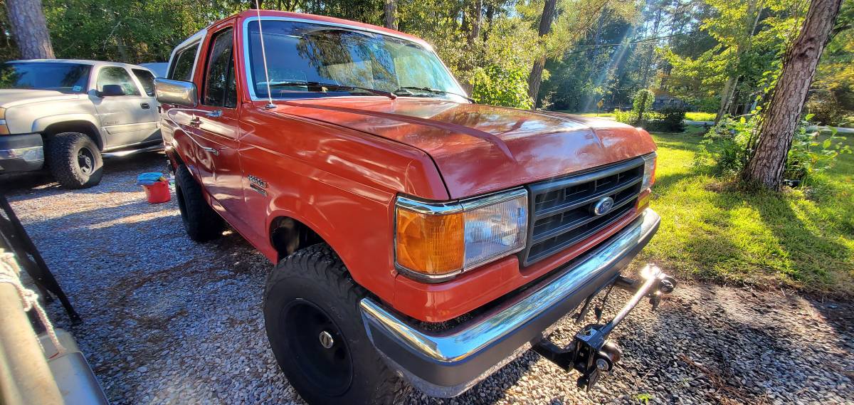 Ford-Bronco-1987-2