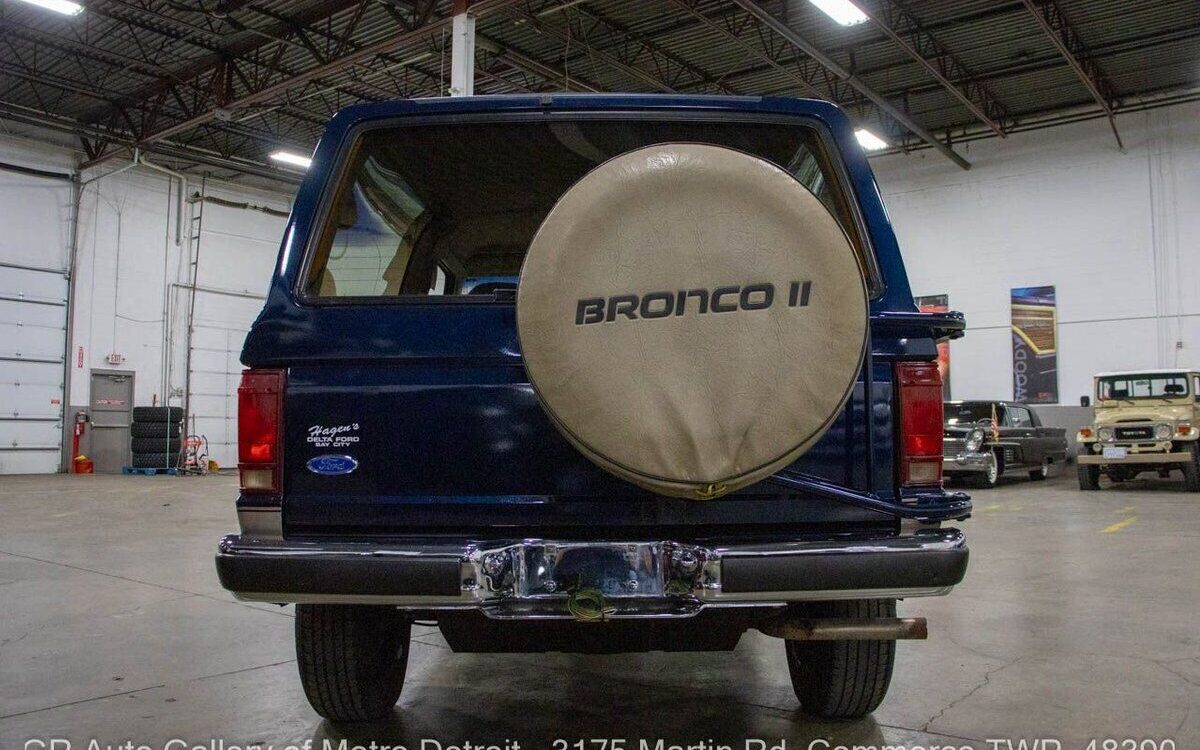 Ford-Bronco-1989-4