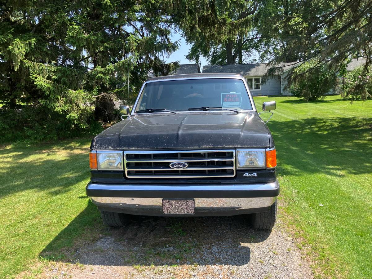 Ford-Bronco-1990-4