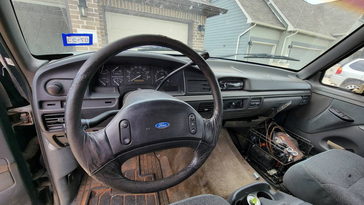 Ford-Bronco-1993-4