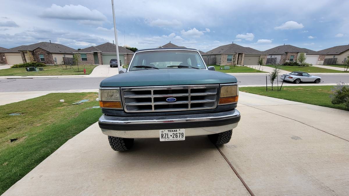 Ford-Bronco-1993-5