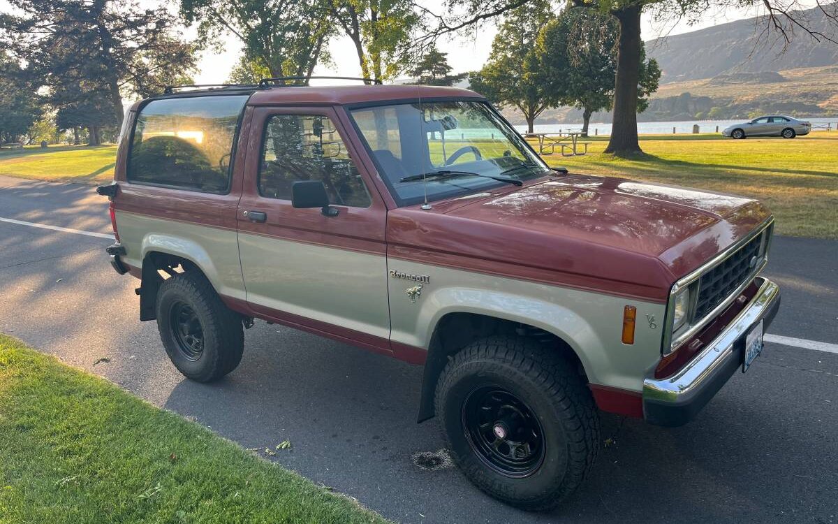 Ford-Bronco-2-1987-5