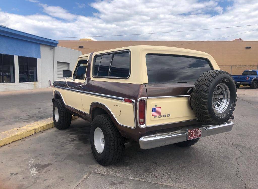 Ford-Bronco-4x4-1979-1