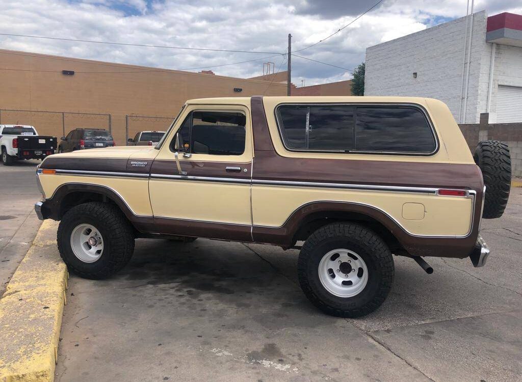 Ford-Bronco-4x4-1979