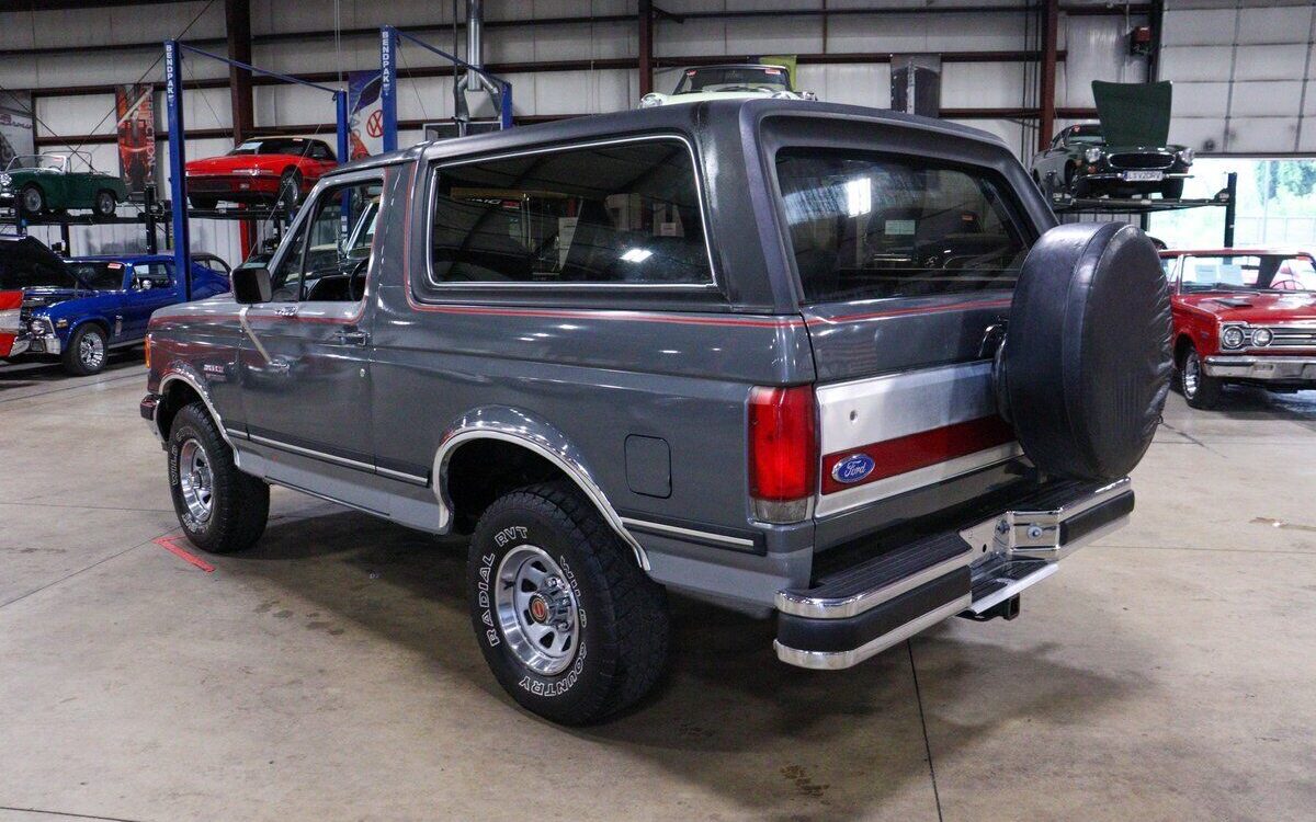 Ford-Bronco-SUV-1990-5