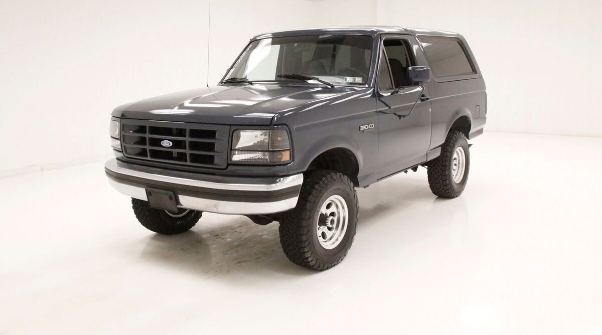 Ford Bronco SUV 1993