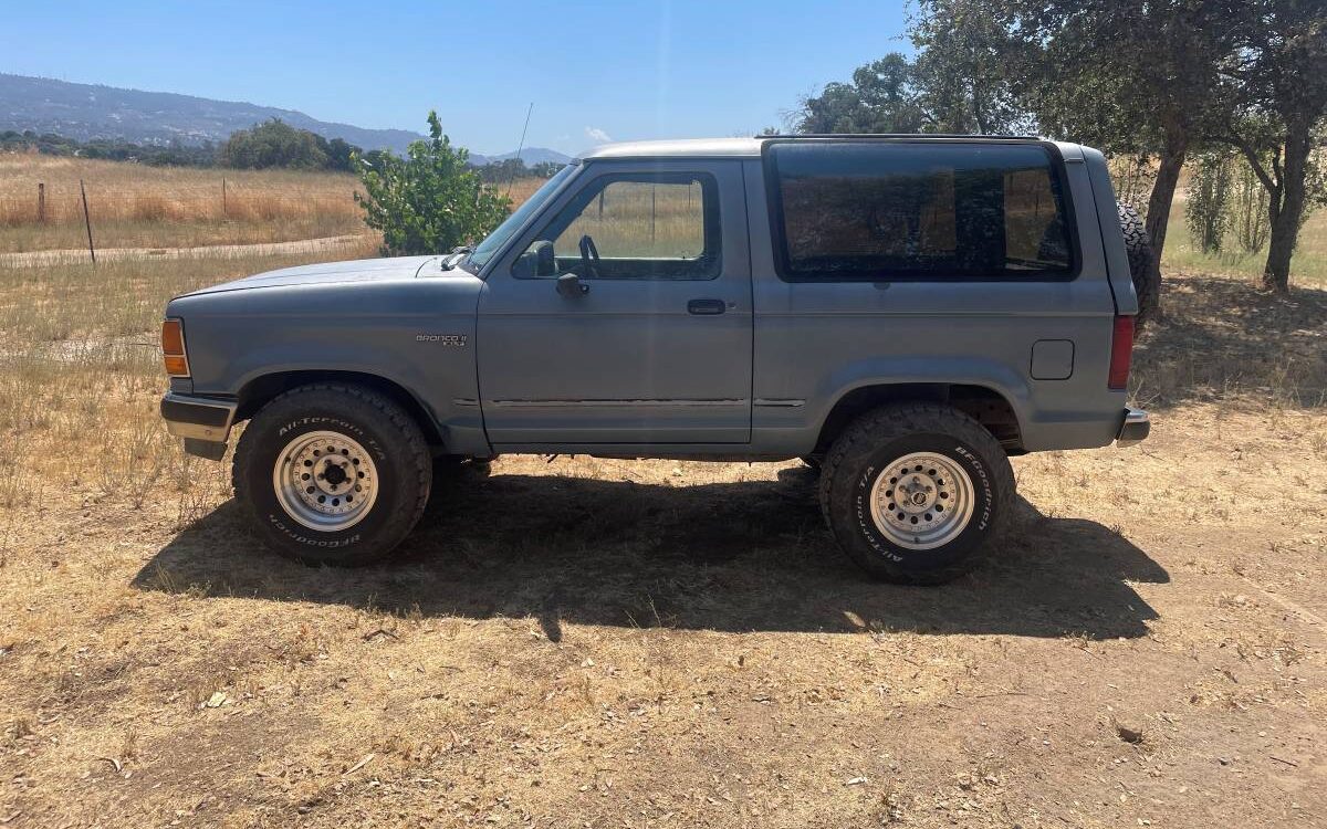 Ford-Bronco-ii-1989