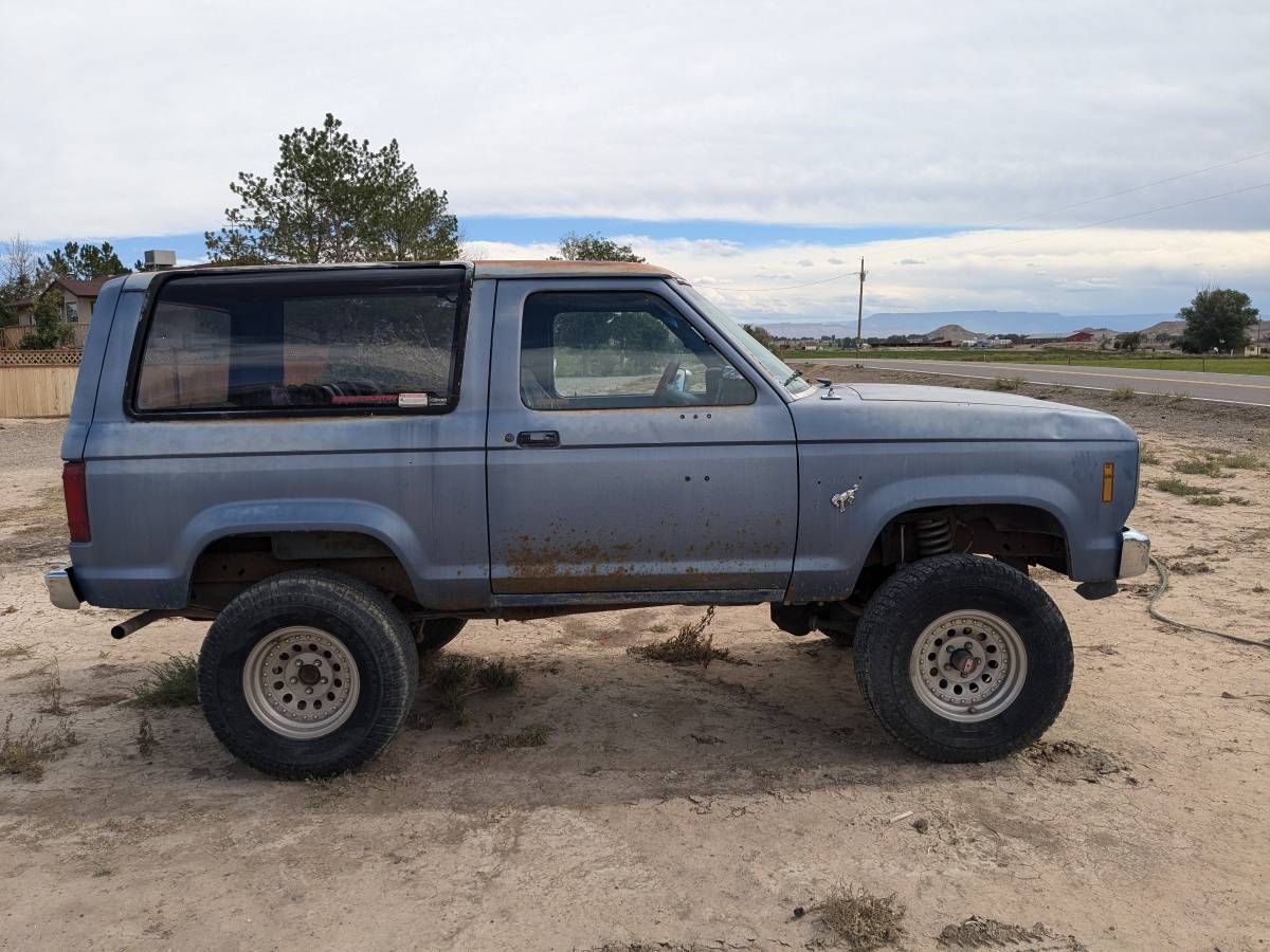 Ford-Bronco-ii-xl-1985-2