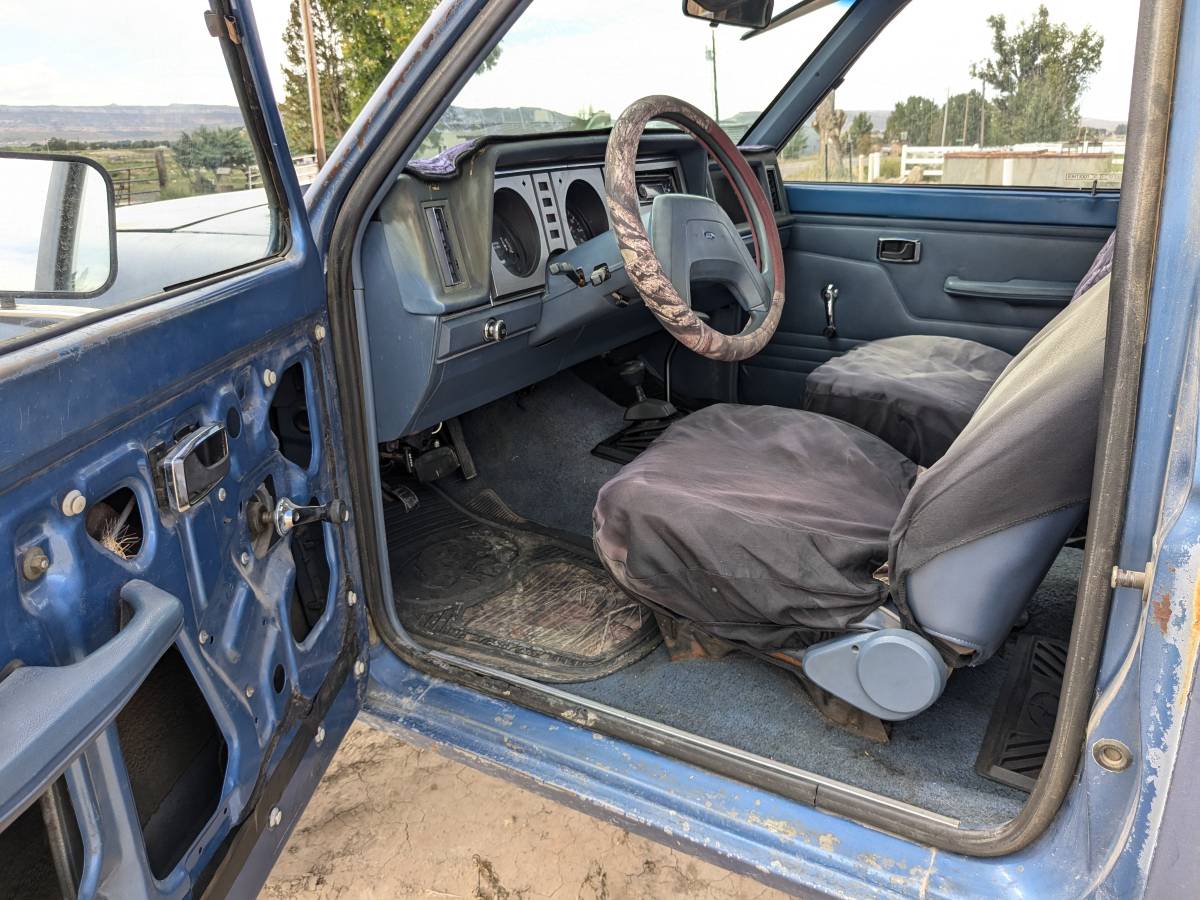 Ford-Bronco-ii-xl-1985-3