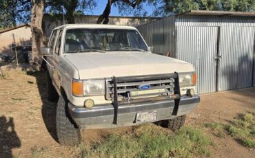 Ford-Bronco-xlt-1990