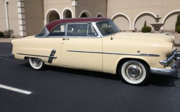 Ford-Crestline-1953-13