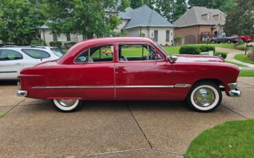 Ford-Custom-2-door-sedan-1950-9