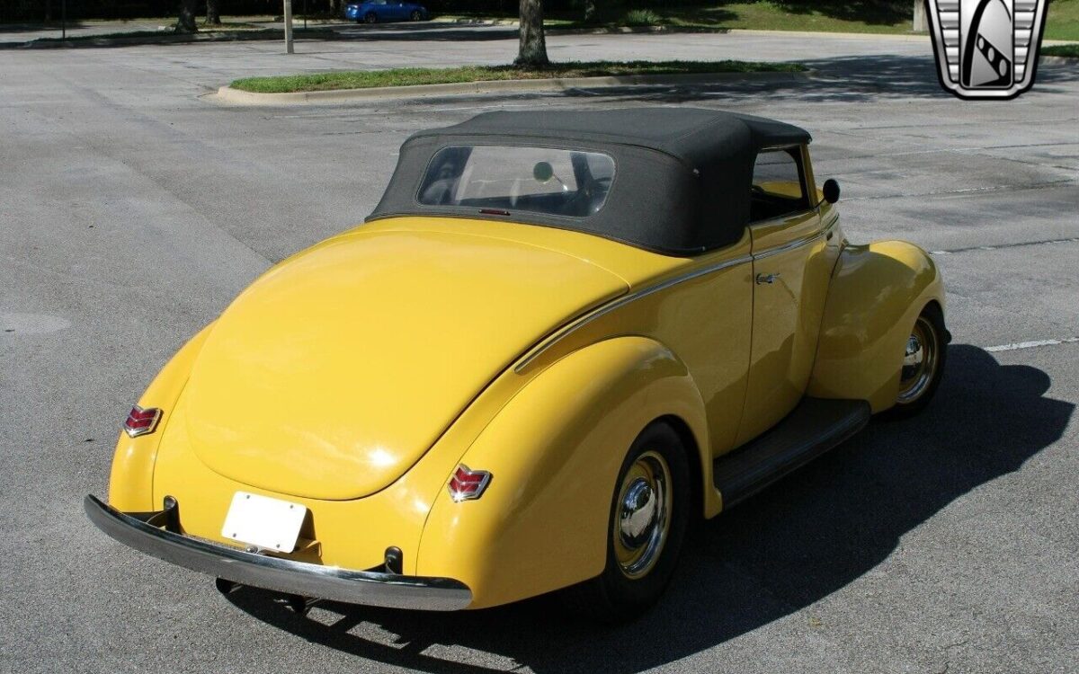 Ford-Custom-Cabriolet-1940-4