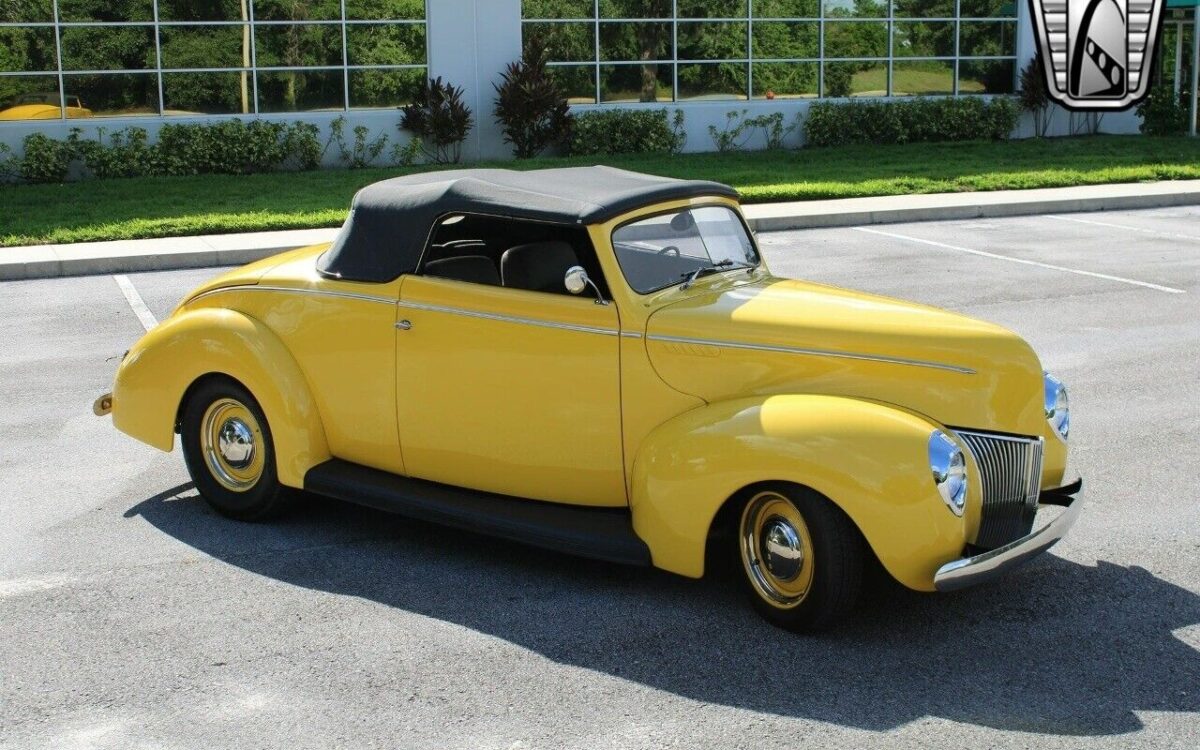 Ford-Custom-Cabriolet-1940-5