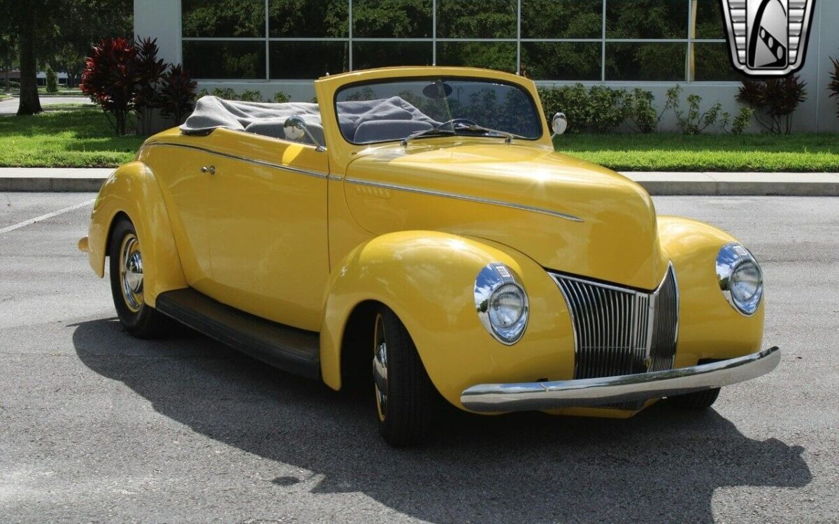 Ford-Custom-Cabriolet-1940-9