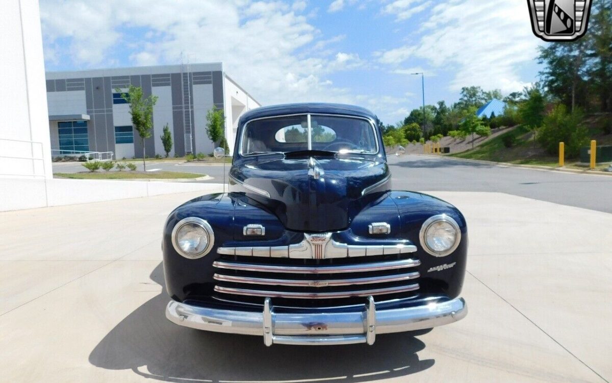 Ford-Deluxe-Coupe-1946-3