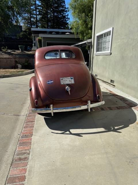 Ford-Deluxe-coup-1939-1