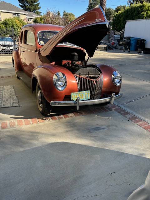 Ford-Deluxe-coup-1939-6