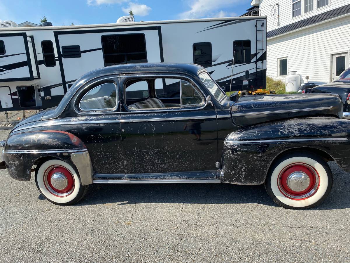 Ford-Deluxe-coupe-1946-5