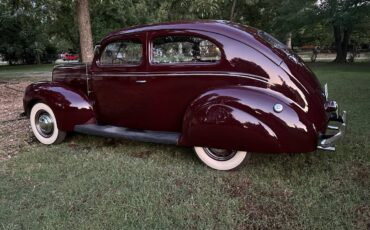 Ford-Deluxe-tudor-1939-18