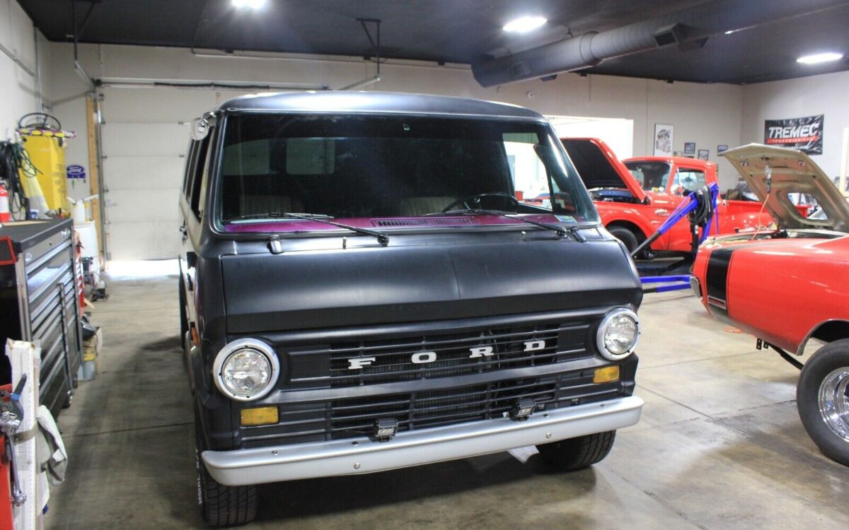 Ford-E-Series-Van-1972-16