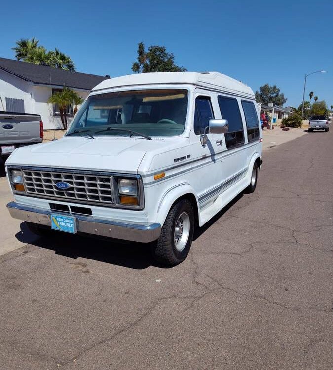 Ford-E350-van-1990-1