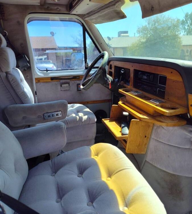 Ford-E350-van-1990-4