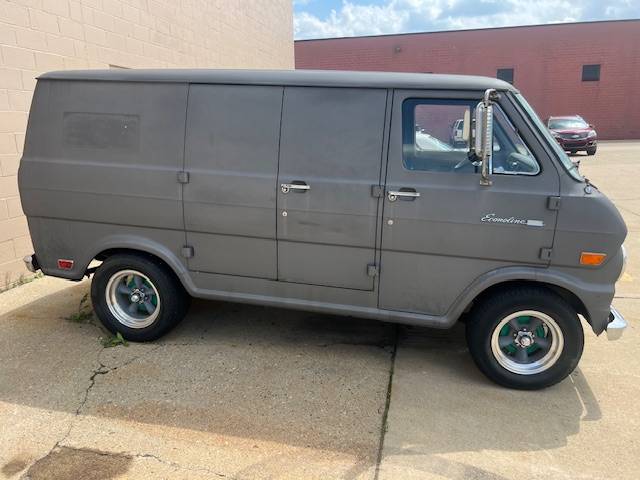 Ford-Econoline-1968-13