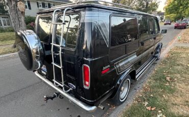 Ford-Econoline-e150-conversion-van-1988-5