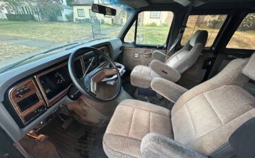 Ford-Econoline-e150-conversion-van-1988-9