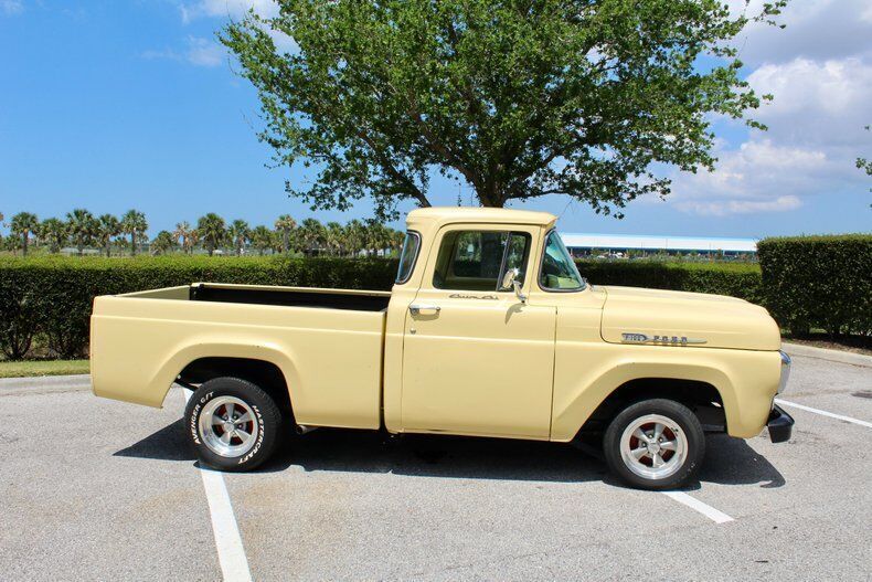 Ford-F-100-Pickup-1960-2