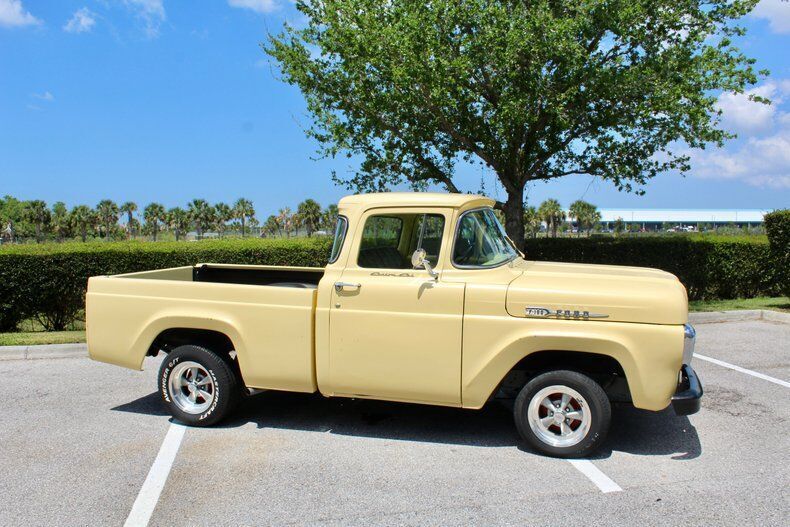 Ford-F-100-Pickup-1960-3