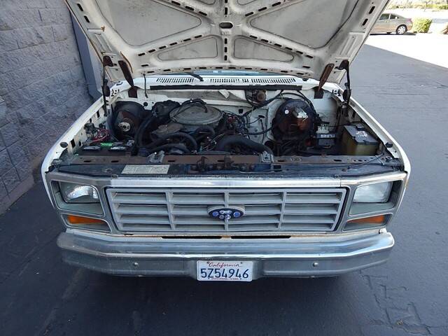 Ford-F-150-1982-14