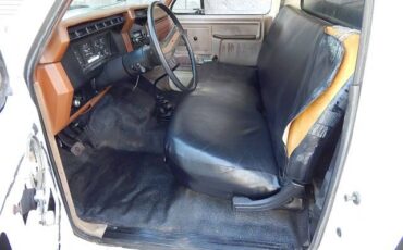 Ford-F-150-1982-21