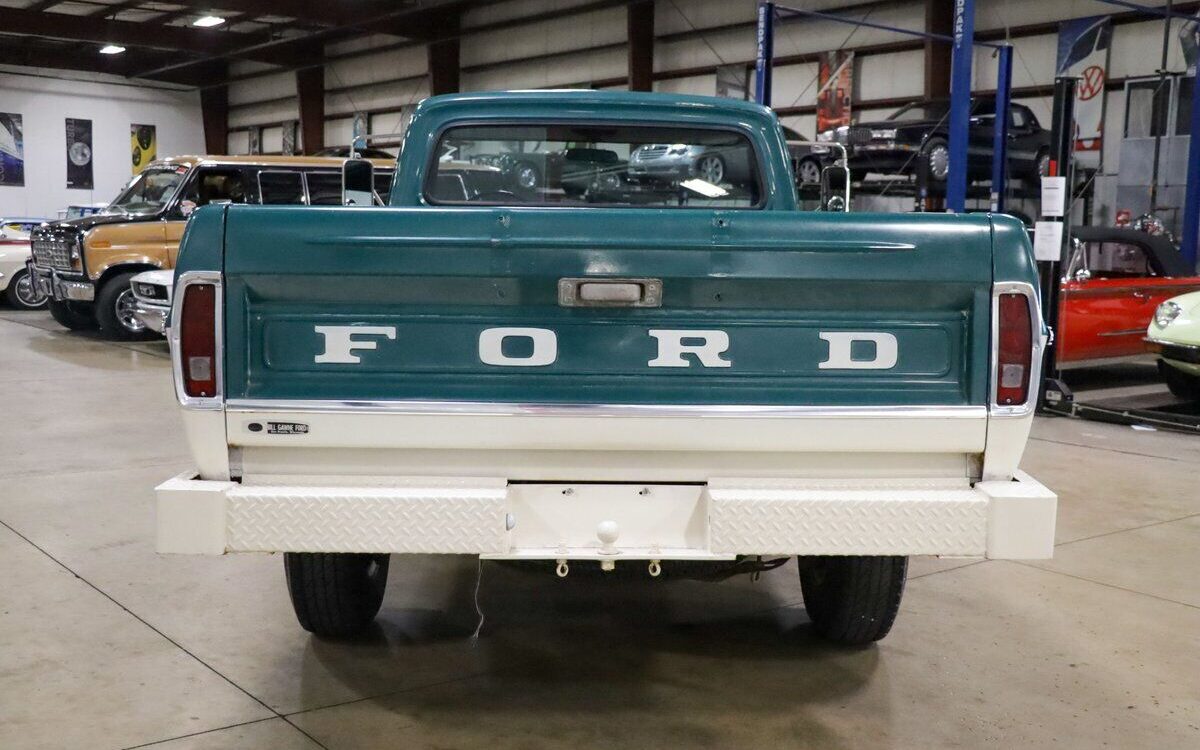 Ford-F-250-Pickup-1968-6